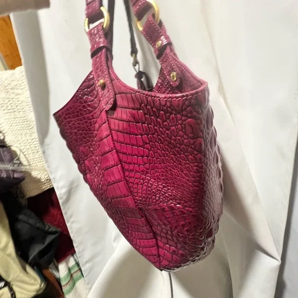 Brahmin Jacqueline Melbourne Croc-Embossed Burgundy Leather Hobo bag. - Picture 7 of 16